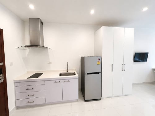 Condo for rent at bkk1