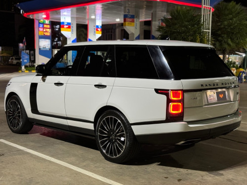 For Rent ( Range Rover Vogue )