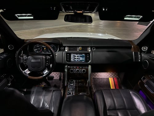 For Rent ( Range Rover Vogue )
