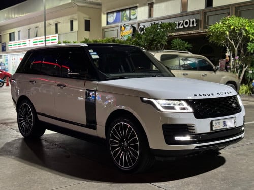 For Rent ( Range Rover Vogue )