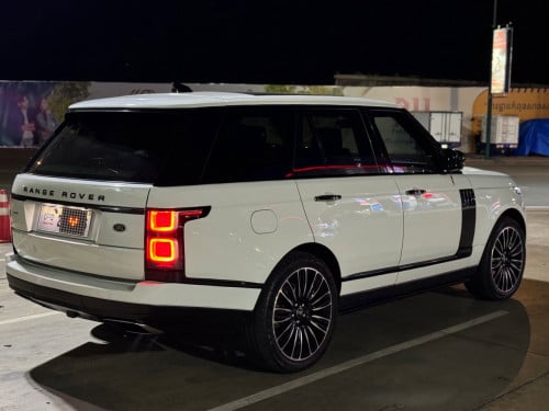 For Rent ( Range Rover Vogue )