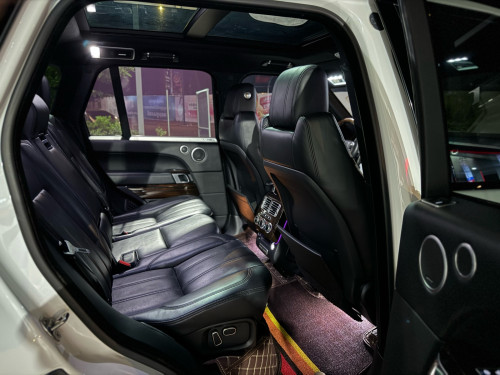 For Rent ( Range Rover Vogue )