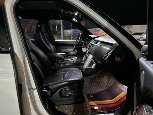 For Rent ( Range Rover Vogue )