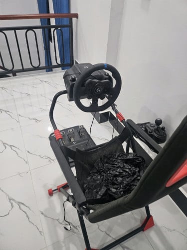 G923 and gear shifter and seat
