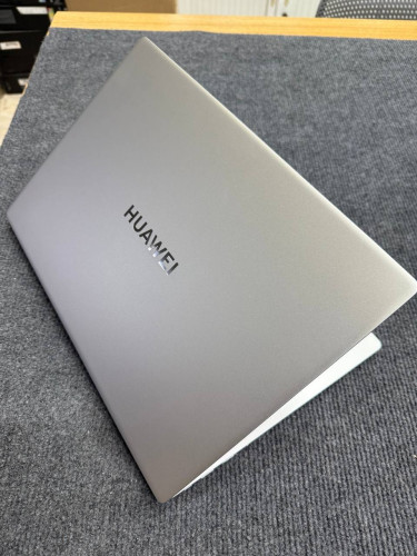 Hauwei D16 2024 (99%) i5(13th)16/1TB