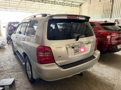 Highlander02V6Limitedប៉ុង1ដំបូលបេីកហ្វូលអប់សិនម្ចាស់ដេីម