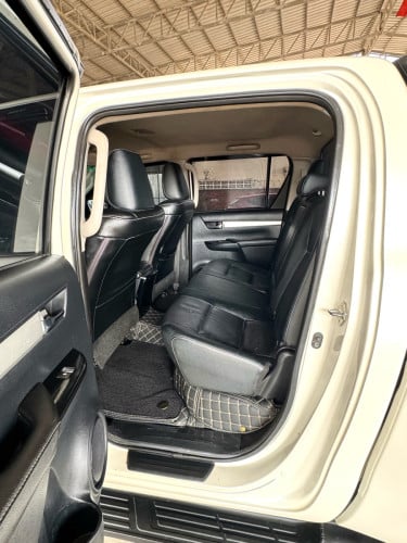 TOYOTA HILUX REVO 2016 អូតូកាប់ពីតាស់