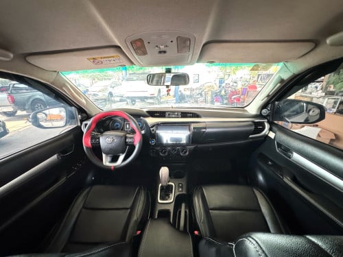 TOYOTA HILUX REVO 2016 អូតូកាប់ពីតាស់