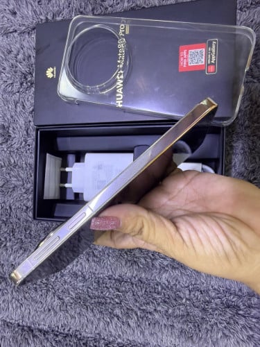 Huawel mate 80 pro 16G. 512G 99%