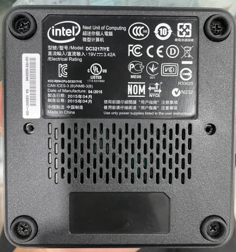 Intel Next Unit of Computing (NUC) DC3217IYE
