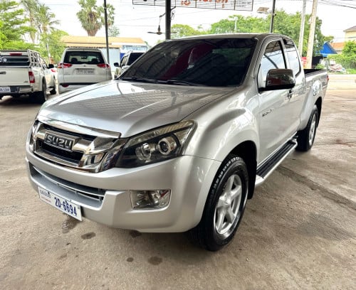 ISUZU D-MAX 2014 លេខដៃមួយបាំងកន្លះ (ទ្វាហែក)