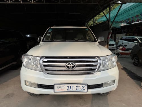 Land Cruiser 011 ខួប សាងបាន