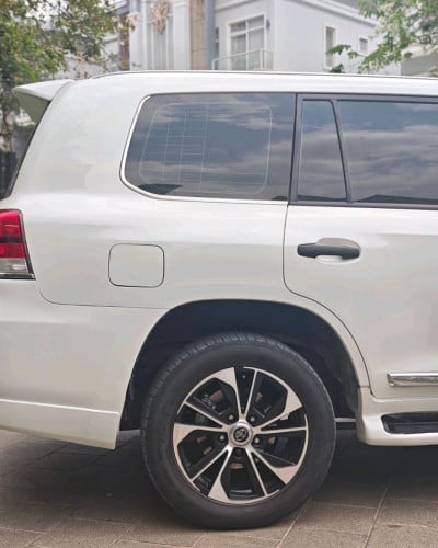 Land cruiser 2009 up 2021 V6