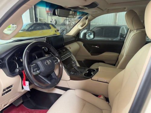 Land Cruiser VXR 2022