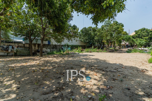 LAND FOR SALE: ដីសម្រាប់លក់ 🏗 ទំហំ 2,305 ម៉ែត្រការ៉េ- និរោធ ច្បារអំពៅ ភ្នំពេញ