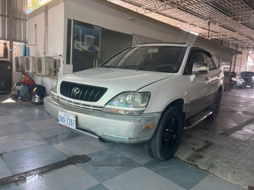 Lexus RX300