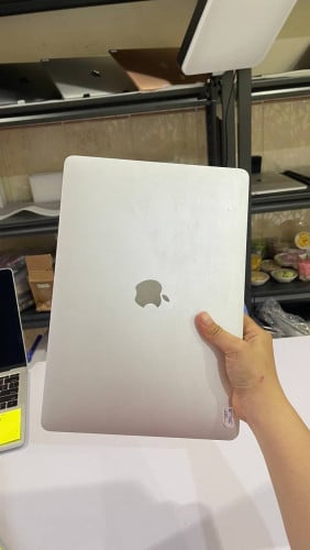 MacBook Pro year 2016 Silver New Battery 🔋