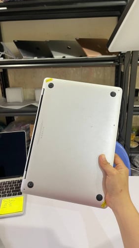 MacBook Pro year 2016 Silver New Battery 🔋