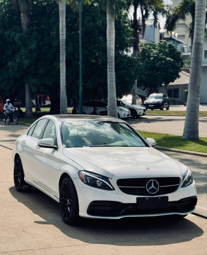 Mercedes Benz C-Class C300 2015