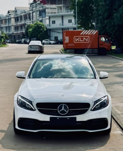 Mercedes Benz C-Class C300 2015