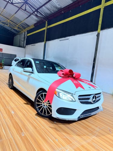 Mercedes Benz C300 AMG Package 2015 ក្នុង​Cherry 🍒 ឡាន​ស្អាត​