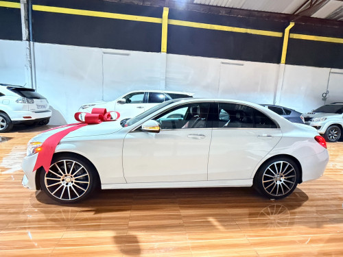 Mercedes Benz C300 AMG Package 2015 ក្នុង​Cherry 🍒 ឡាន​ស្អាត​