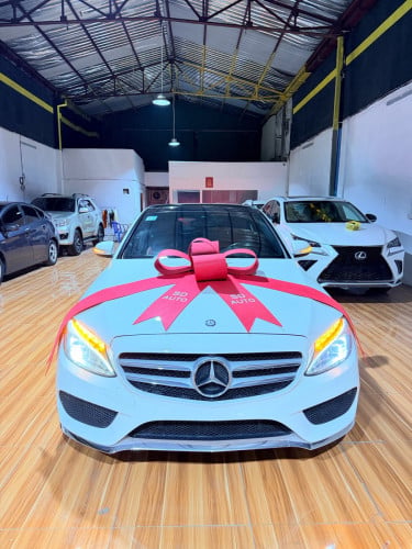 Mercedes Benz C300 AMG Package 2015 ក្នុង​Cherry 🍒 ឡាន​ស្អាត​