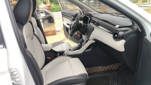 MG ZS 2025