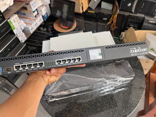 MikroTik RouterBOARD RB3011UiAS-RM
