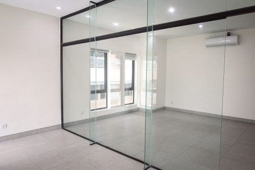 Office Space for Rent – 27sqm Available