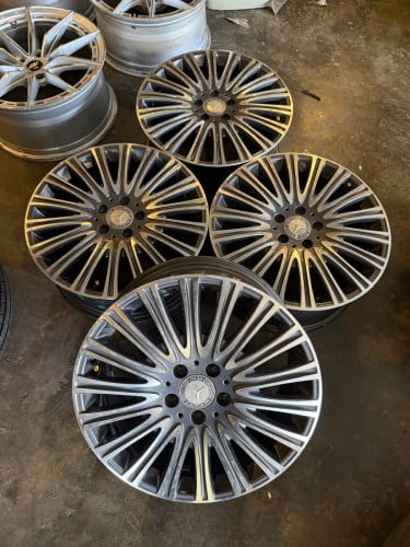 Original Mercedes Rim R18