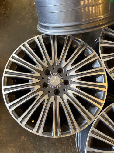 Original Mercedes Rim R18