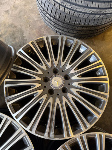 Original Mercedes Rim R18