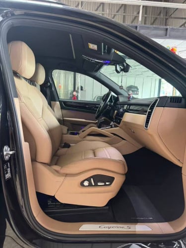 Porches Cayenne S ម្ចាស់ដើម