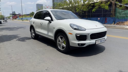 Porsche Cayenne S សាំង Hybrid 2015 full លក់ 24500$ចចារ ចង់បង់រំលោះក៏បាន