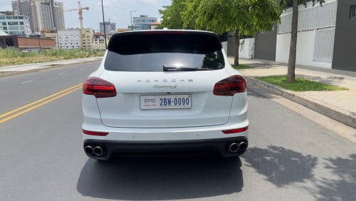 Porsche Cayenne S សាំង Hybrid 2015 full លក់ 24500$ចចារ ចង់បង់រំលោះក៏បាន