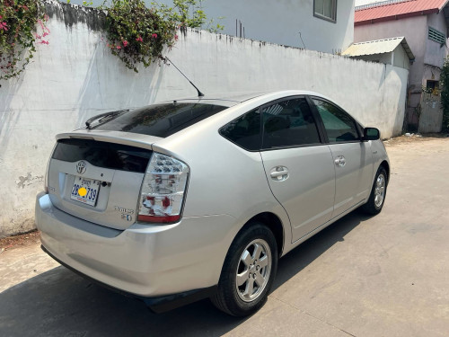 Prius 08 Color silver Full