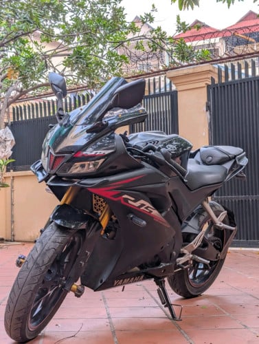 R15