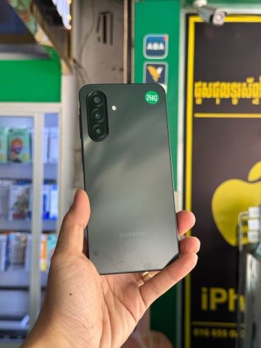 Samsung Galaxy A17