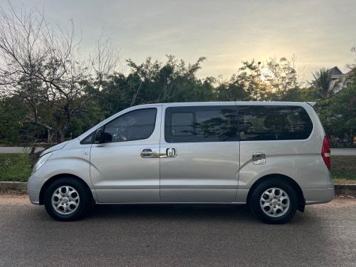 Starex 010 នៅសំនុំដើម ថ្មីណាស់