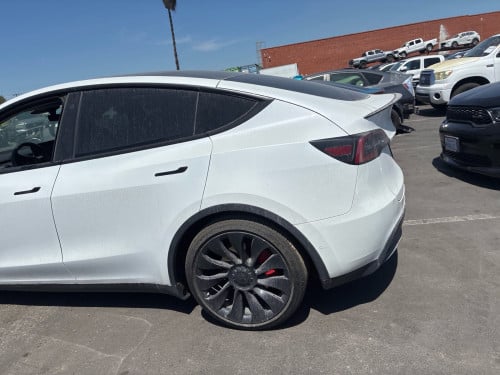 Tesla Model Y Performance Dual Motor 2022 លំដាប់​មេ​ឡាន​🥇