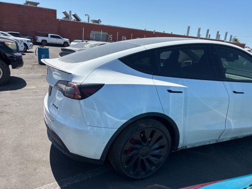 Tesla Model Y Performance Dual Motor 2022 លំដាប់​មេ​ឡាន​🥇