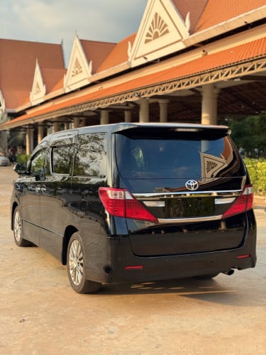TOYOTA ALPHARD 2015 up 2017