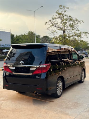 TOYOTA ALPHARD 2015 up 2017