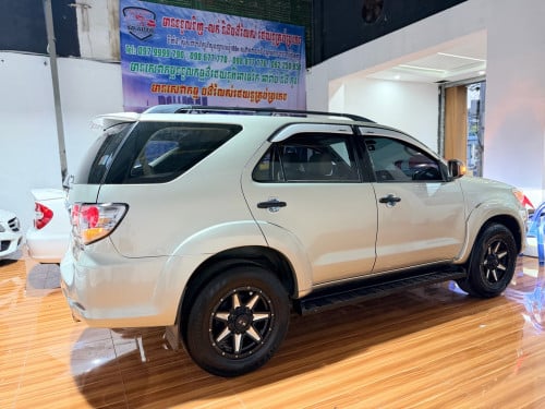 Toyota Fortuner Full Option 2013 កាពីតាស់4x4 ឡាន​ស្អាត​ ម្ចាស់​ដើម​