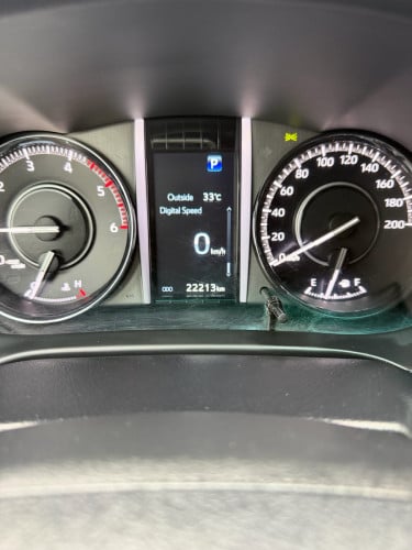 Toyota Fortuner legender 025