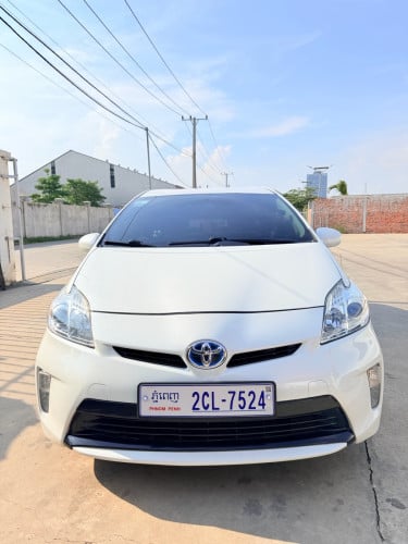 Toyota Prius 2013 option 3 persona series