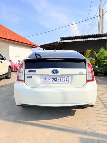 Toyota Prius 2013 option 3 persona series