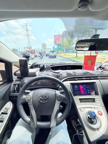 Toyota Prius 2013 option 3 persona series