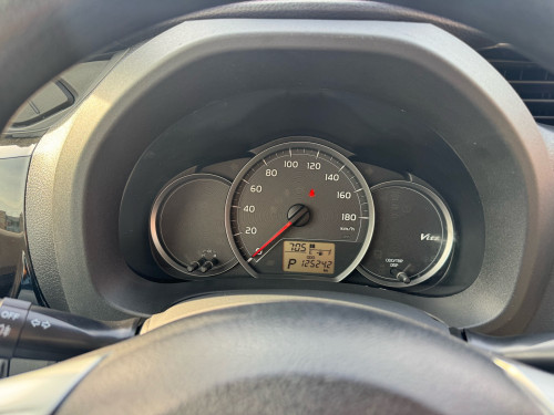 Toyota Vitz 2014 Smart key🗝️